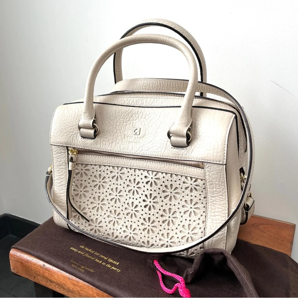 Kate Spade ♠️ Perri Lane bubbles leather Delaney purse in a natural white color. - Picture 5 of 16